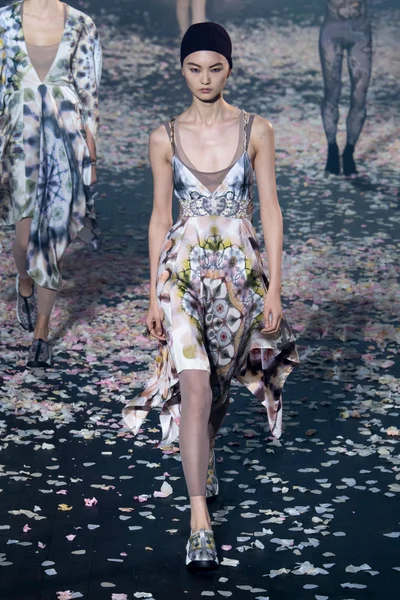 Look 70